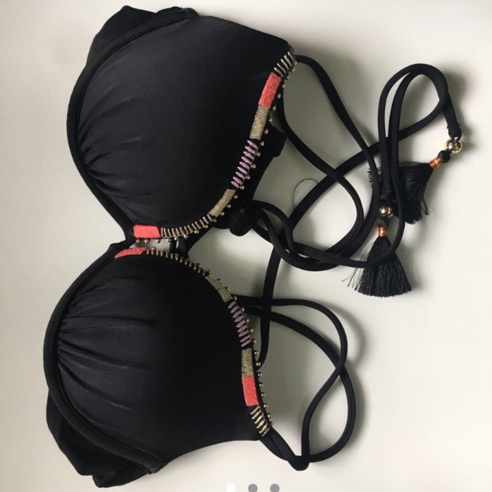 Black push up bikini